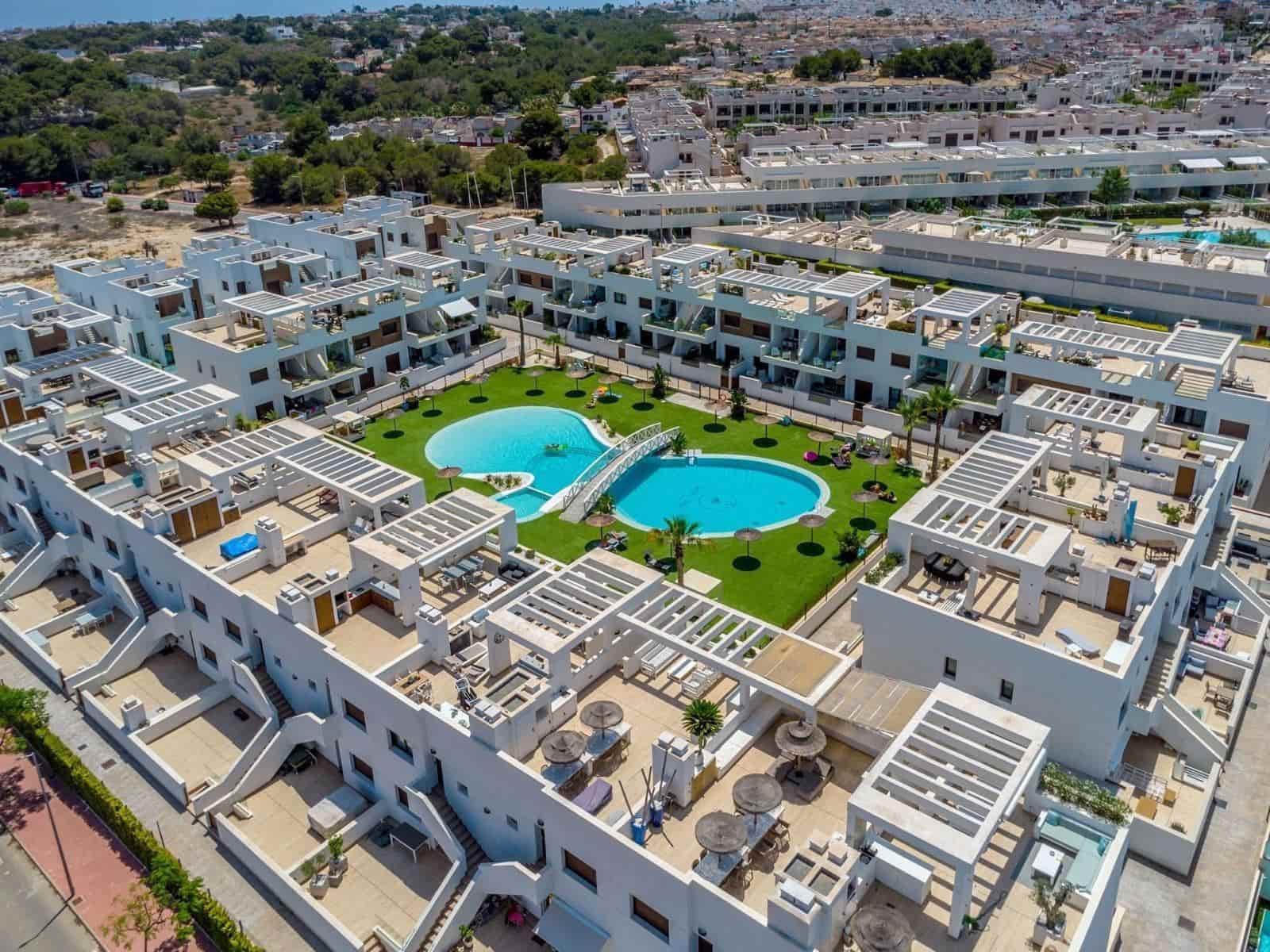 2 quarto Apartamento para venda em Los Balcones com piscina garagem - 269 900 € (Ref: 9799461)