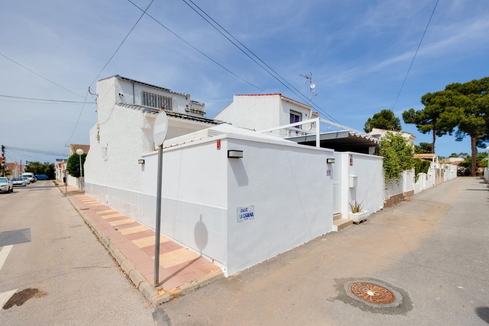 3 bedroom Apartment for sale in Paraje Natural with pool - € 220,000 (Ref: 9801339)