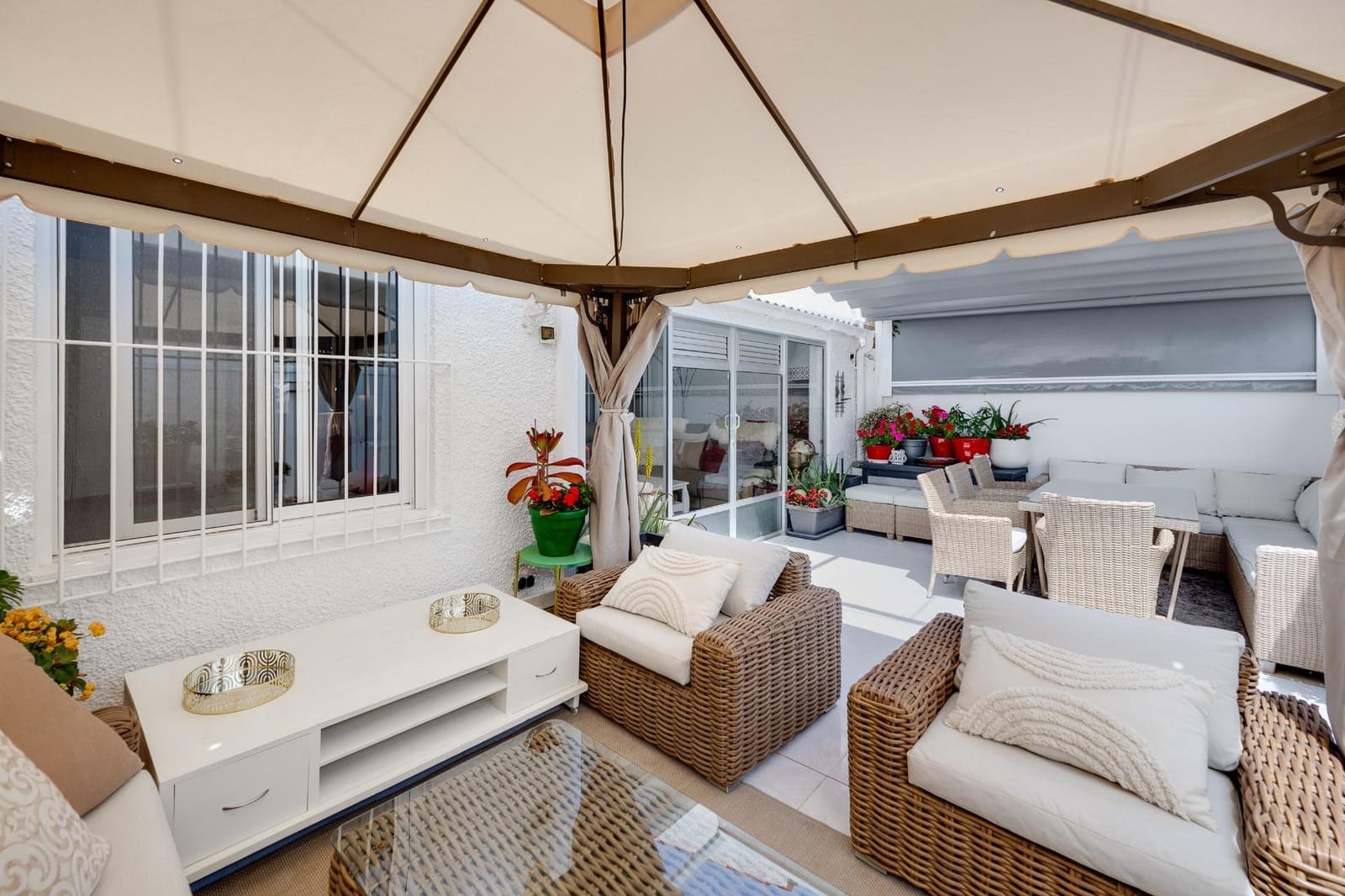 3 bedroom Apartment for sale in Paraje Natural with pool - € 220,000 (Ref: 9801339)