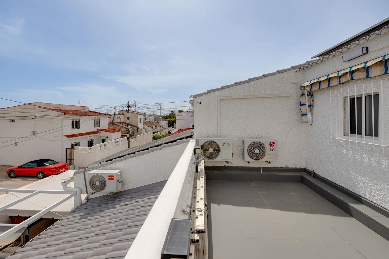 3 bedroom Apartment for sale in Paraje Natural with pool - € 220,000 (Ref: 9801339)