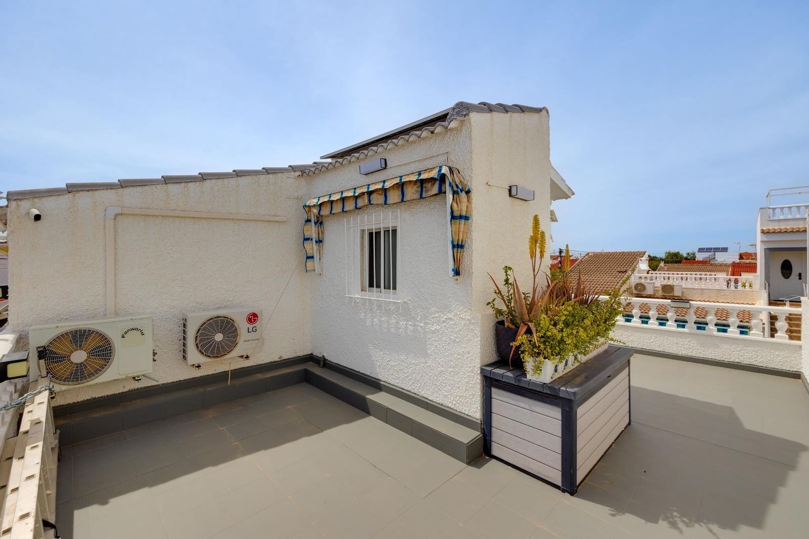 3 bedroom Apartment for sale in Paraje Natural with pool - € 220,000 (Ref: 9801339)