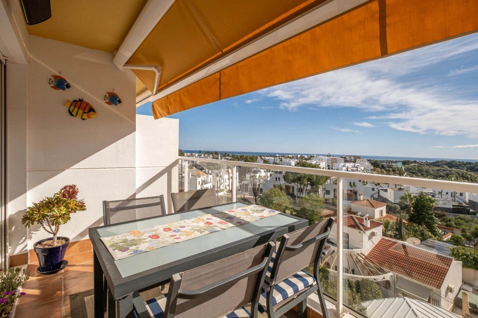 2 sypialnia Penthouse na sprzedaż w Filipinas z basenem garażem - 275 000 € (Ref: 9808180)