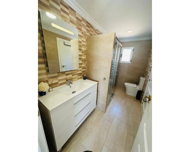 4 makuuhuone Huvila myytävänä paikassa Pinar de Campoverde mukana uima-altaan - 379 000 € (Ref: 9808181)