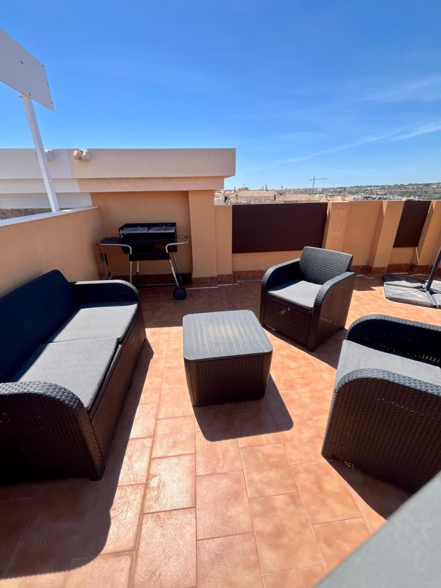 2 bedroom Penthouse for sale in Los Altos with pool - € 169,900 (Ref: 9812300)