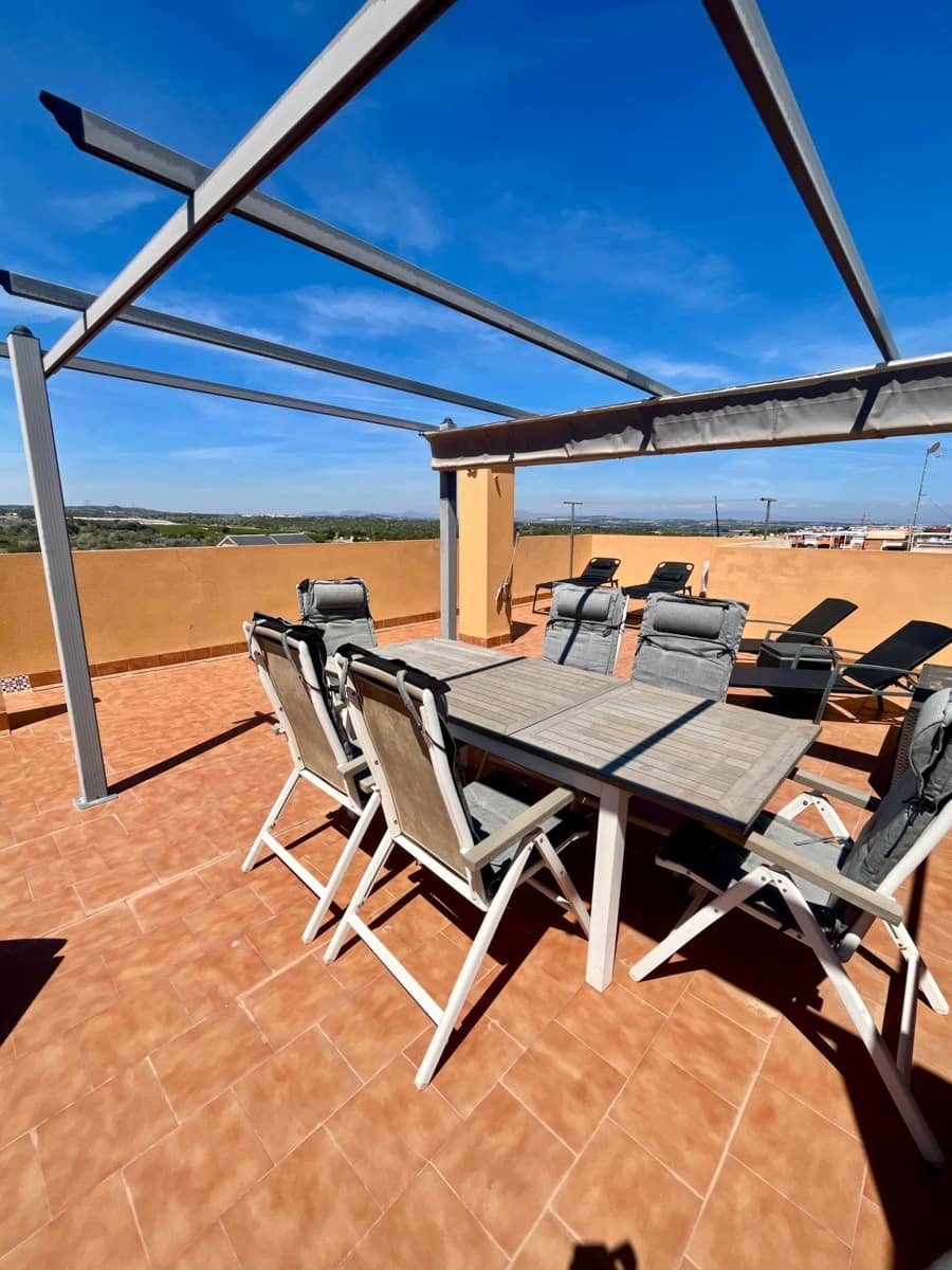 2 bedroom Penthouse for sale in Los Altos with pool - € 169,900 (Ref: 9812300)