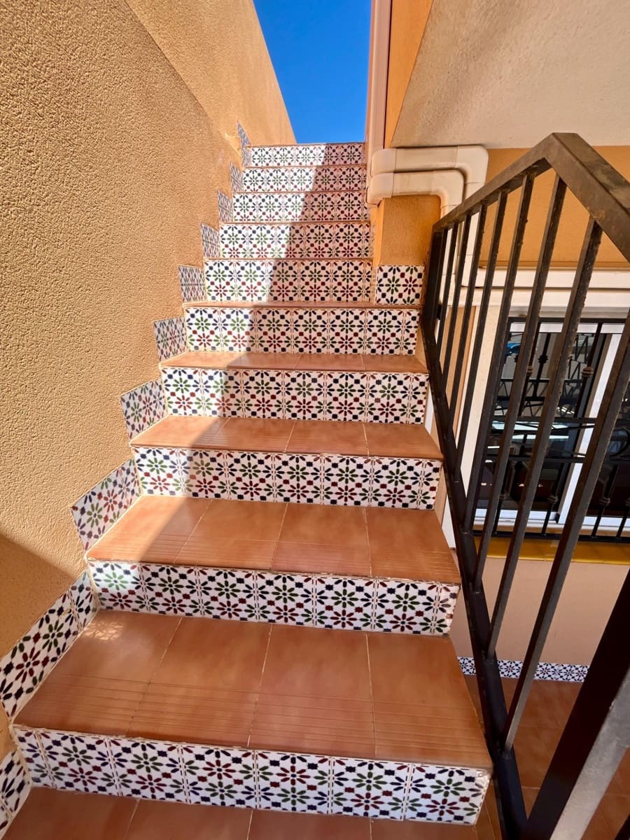 2 bedroom Penthouse for sale in Los Altos with pool - € 169,900 (Ref: 9812300)