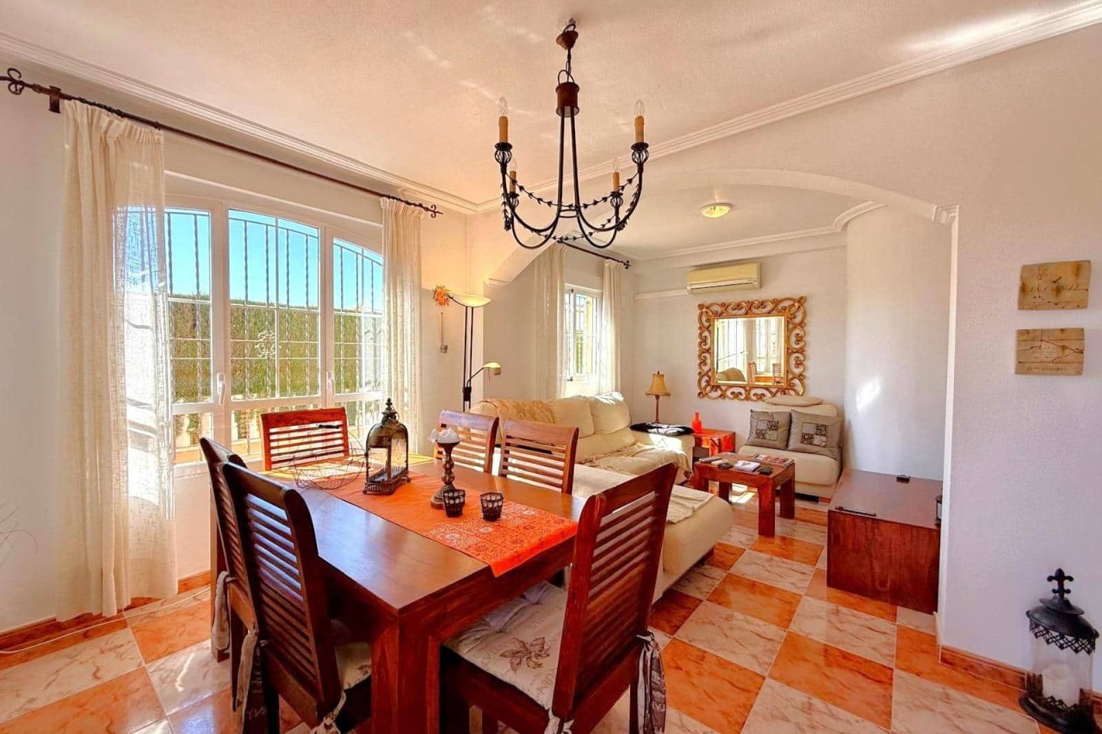 2 bedroom Villa for sale in Orihuela Costa with pool - € 221,000 (Ref: 9829366)