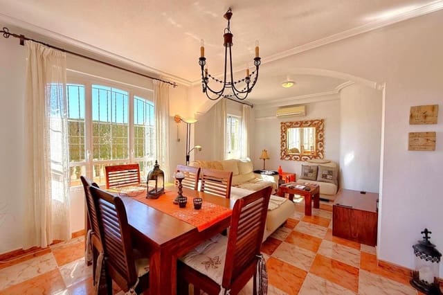 2 slaapkamer Villa te koop in Lomas de Cabo Roig - Los Dolses, Orihuela met zwembad - € 221.000 (Ref: 9829366)