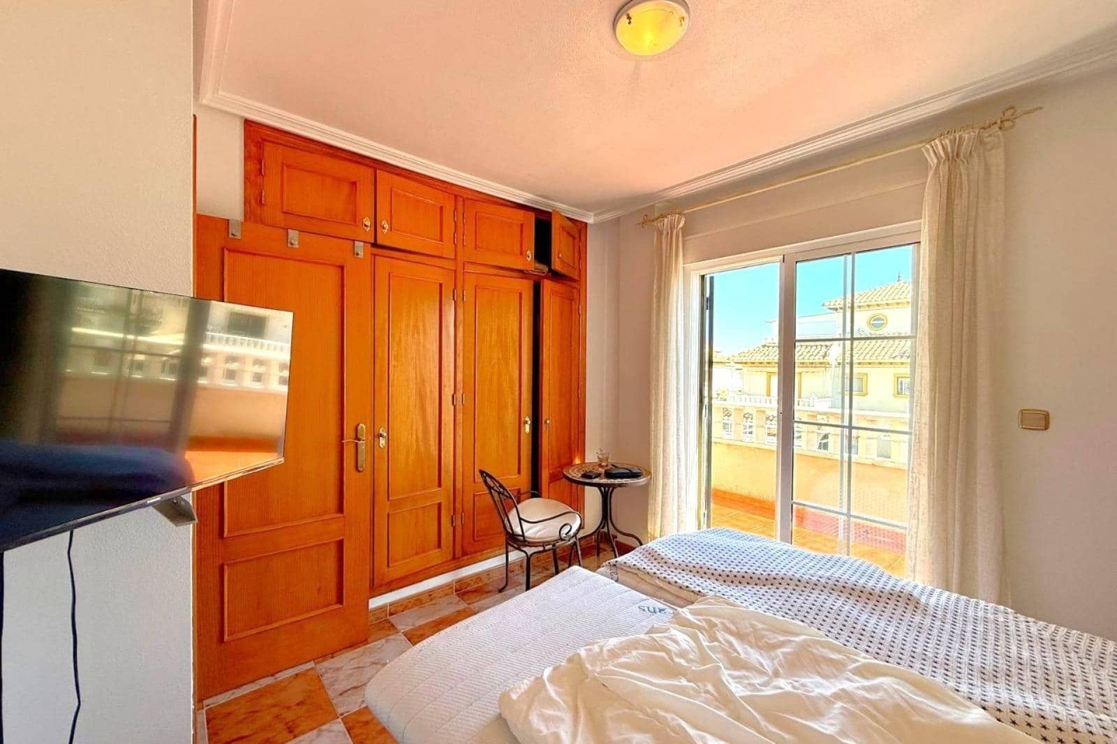 2 bedroom Villa for sale in Orihuela Costa with pool - € 221,000 (Ref: 9829366)