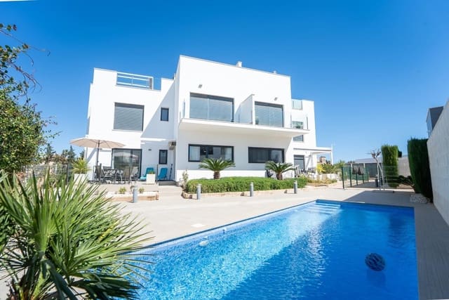 2 chambre Appartement à vendre à Punta Prima, Torrevieja avec piscine - 275 000 € (Ref: 9836565)