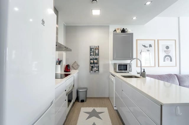 2 chambre Appartement à vendre à Punta Prima, Torrevieja avec piscine - 275 000 € (Ref: 9836565)
