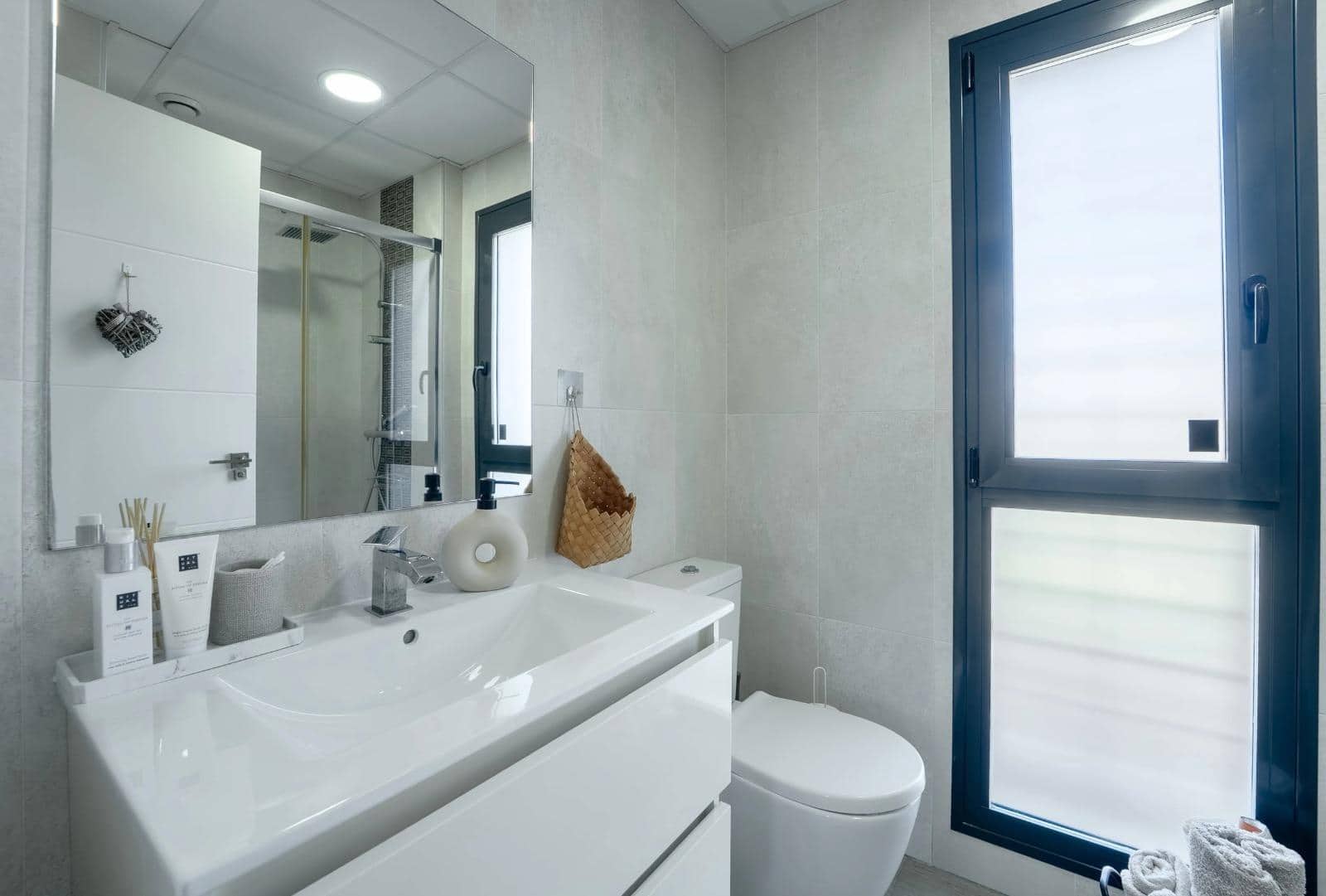 2 chambre Appartement à vendre à Punta Prima avec piscine - 275 000 € (Ref: 9836565)