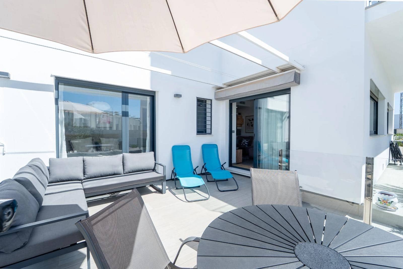2 chambre Appartement à vendre à Punta Prima avec piscine - 275 000 € (Ref: 9836565)