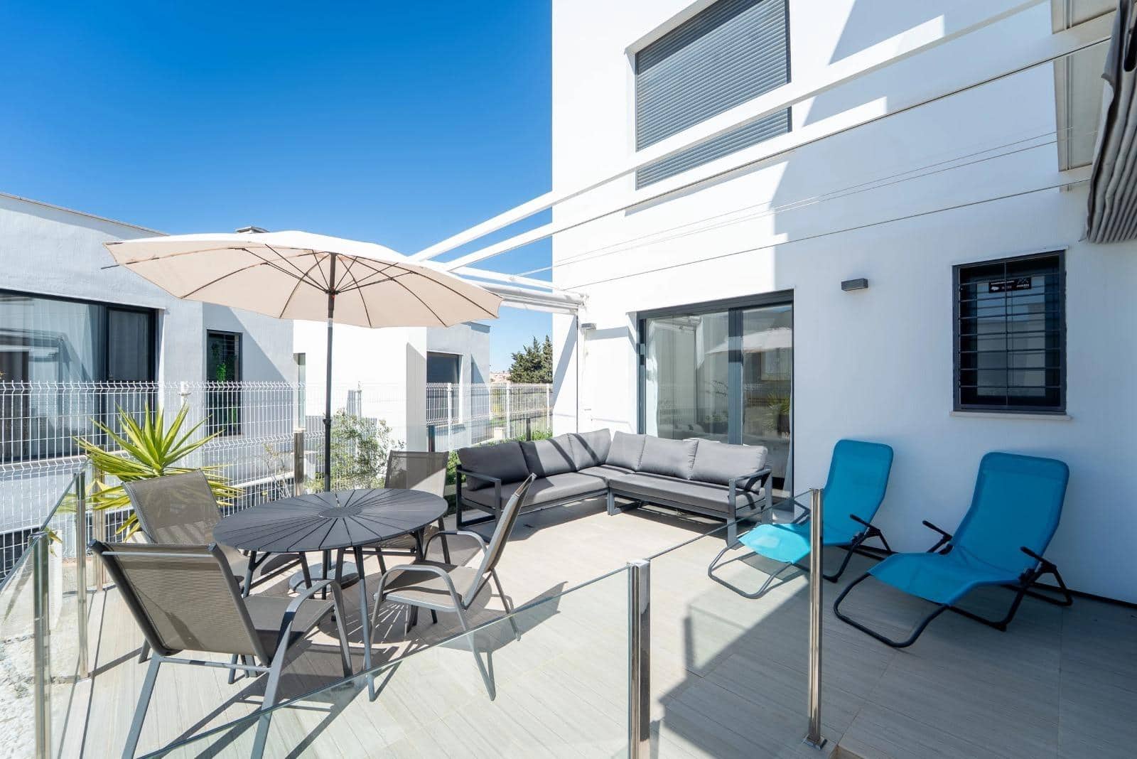 2 chambre Appartement à vendre à Punta Prima avec piscine - 275 000 € (Ref: 9836565)
