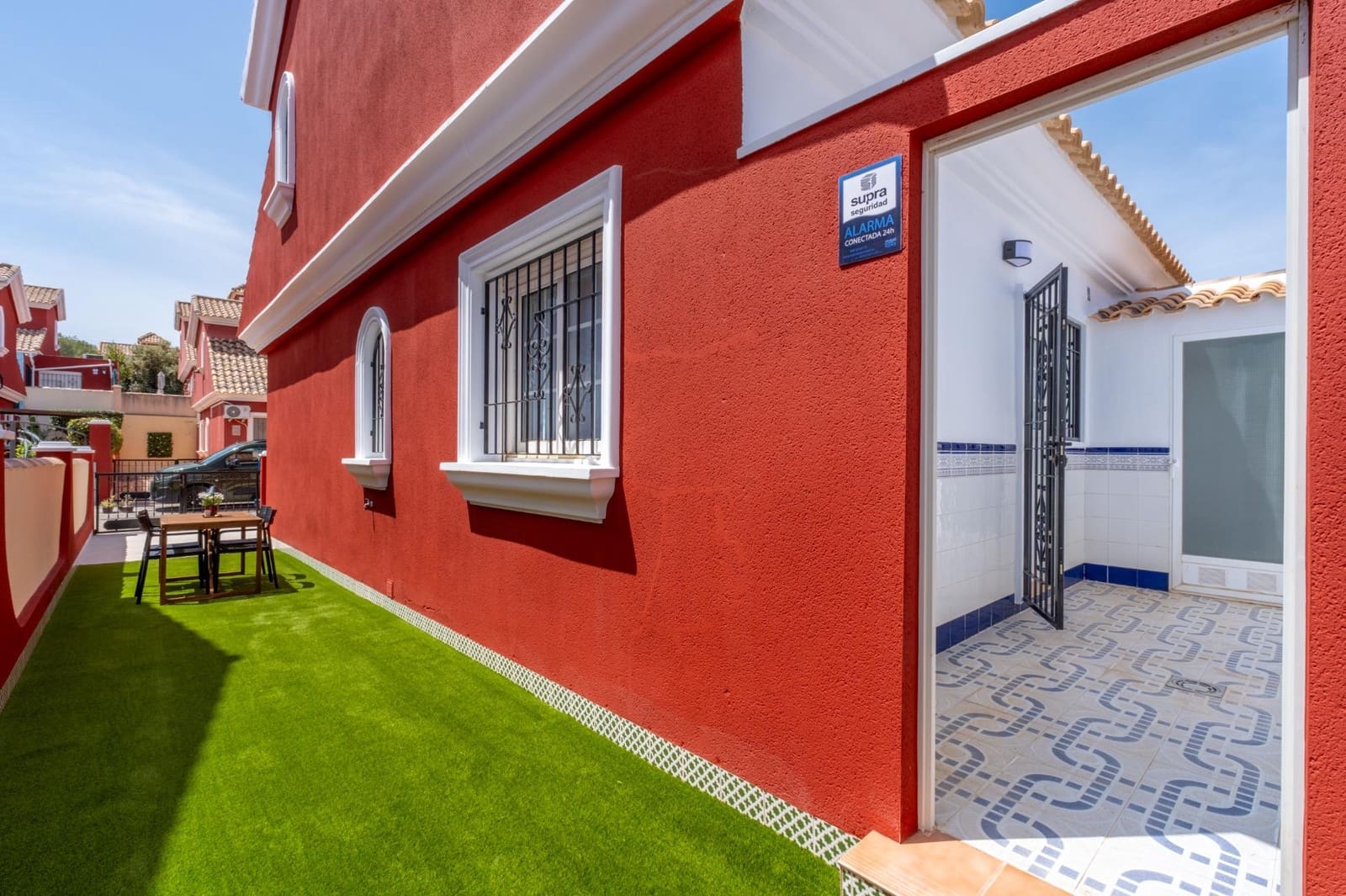 3 sovrum Radhus till salu i Orihuela Costa med pool - 269 000 € (Ref: 9836566)
