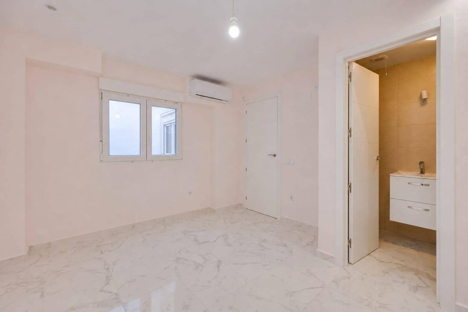 3 chambre Appartement à vendre à Torrevieja - 229 000 € (Ref: 9849621)