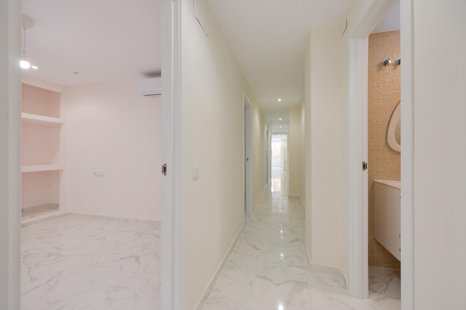 3 chambre Appartement à vendre à Torrevieja - 229 000 € (Ref: 9849621)