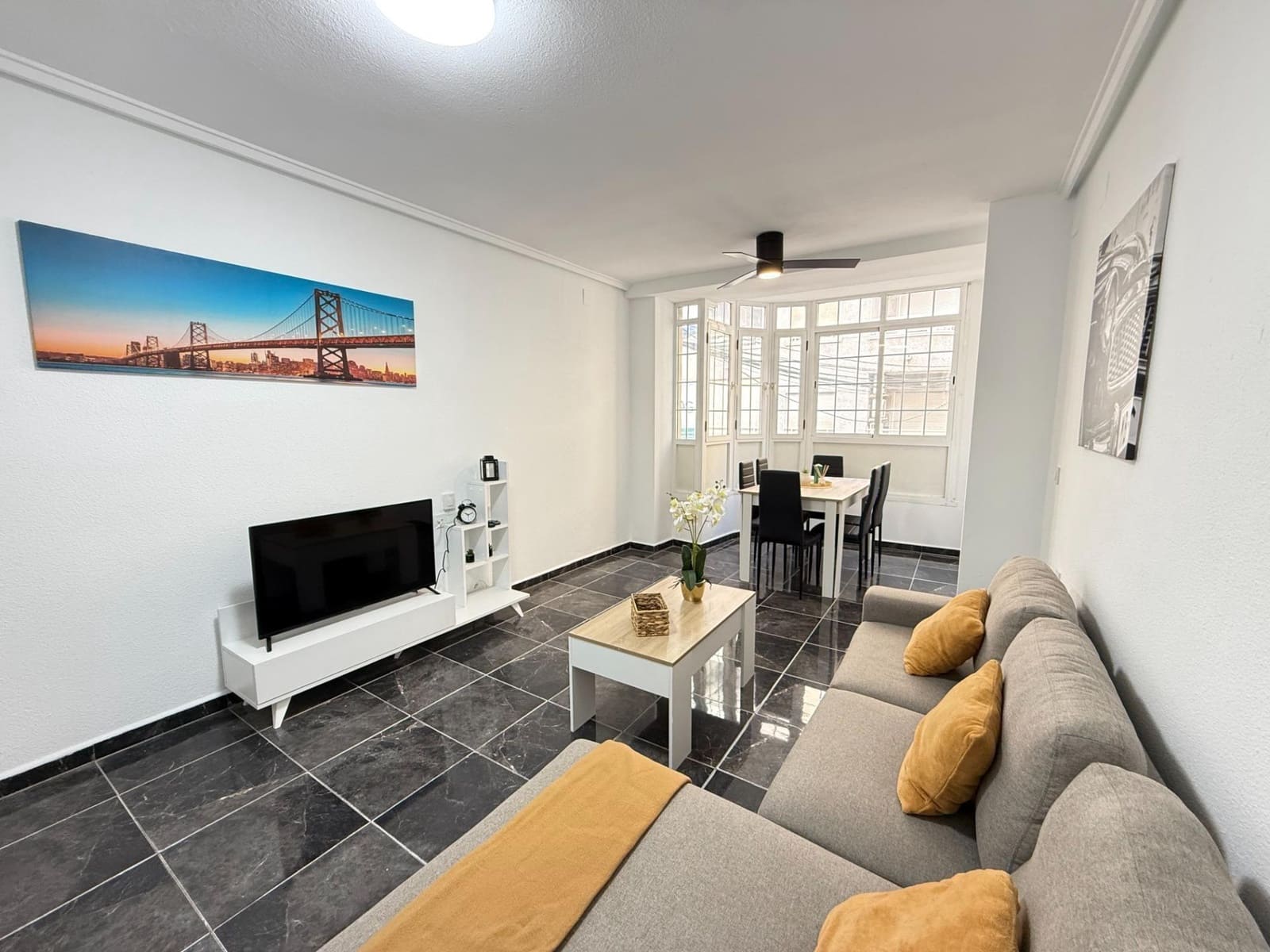 3 bedroom Apartment for sale in Torrevieja - € 164,900 (Ref: 9851949)