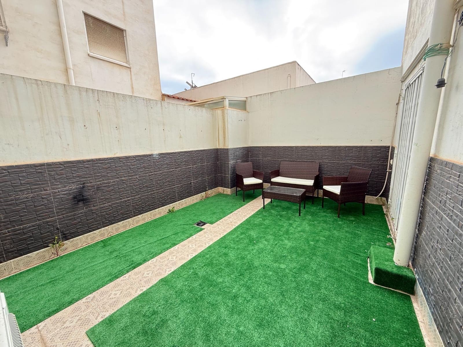 3 bedroom Apartment for sale in Torrevieja - € 164,900 (Ref: 9851949)