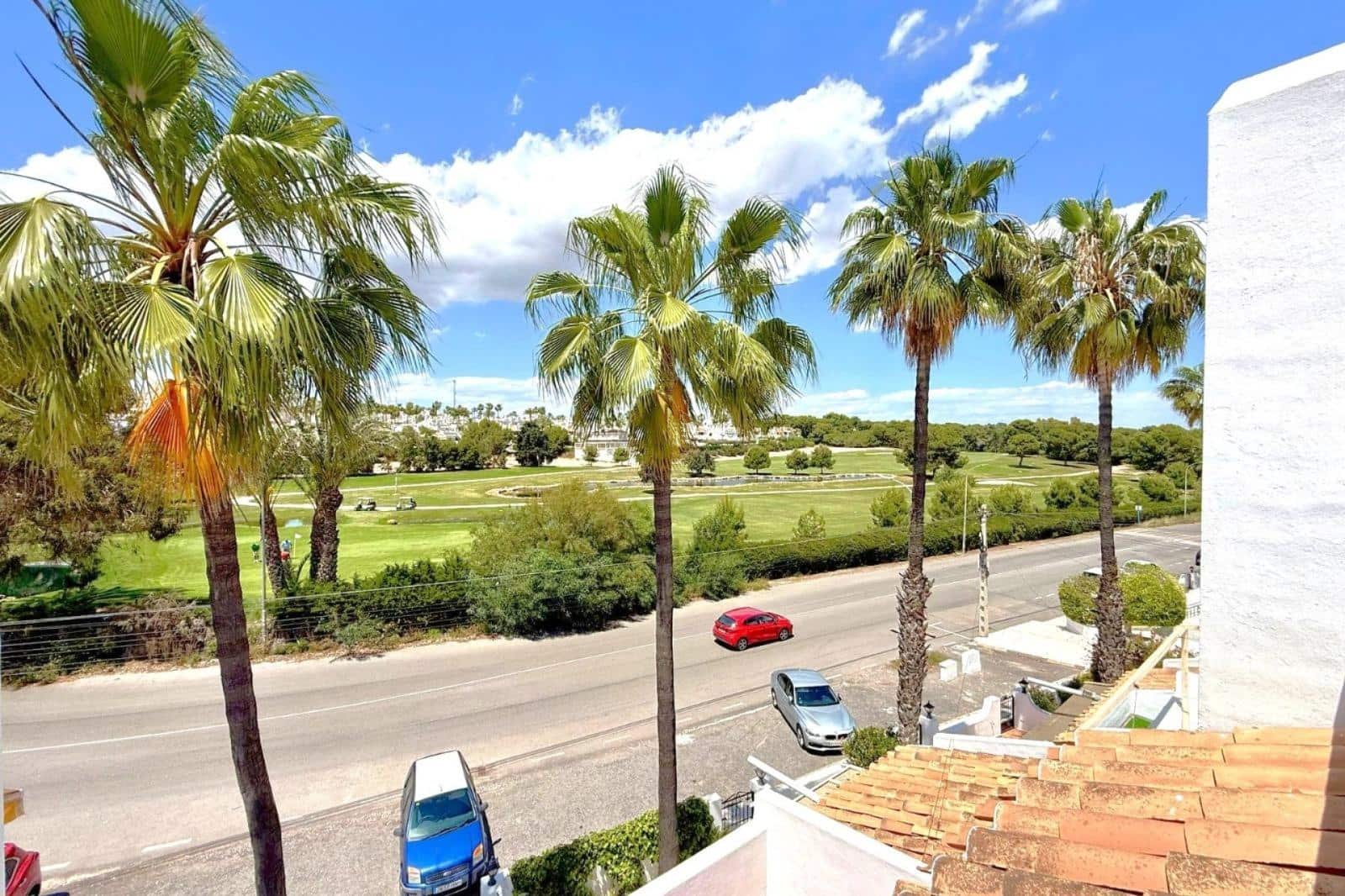 3 makuuhuone Rivitalo myytävänä paikassa Orihuela Costa mukana uima-altaan - 265 000 € (Ref: 9851950)