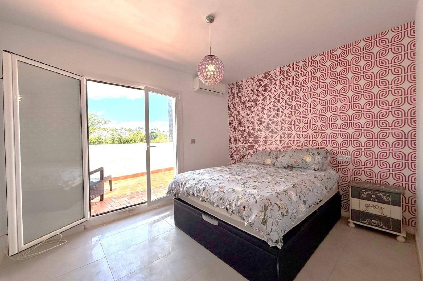 3 makuuhuone Rivitalo myytävänä paikassa Orihuela Costa mukana uima-altaan - 265 000 € (Ref: 9851950)