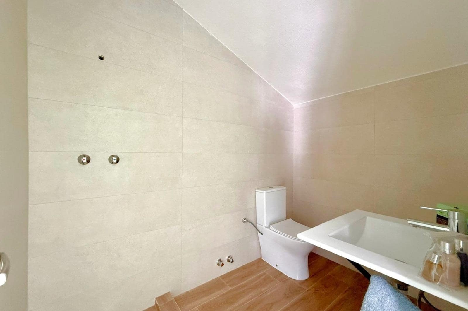 3 makuuhuone Rivitalo myytävänä paikassa Orihuela Costa mukana uima-altaan - 265 000 € (Ref: 9851950)