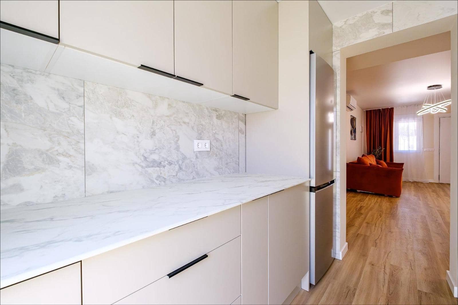 3 slaapkamer Rijtjeshuis te koop in Filipinas met zwembad - € 239.900 (Ref: 9860283)