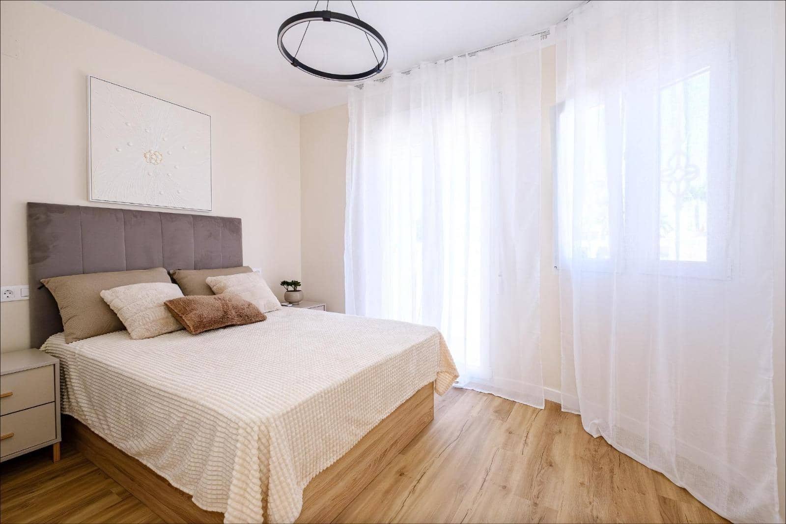 3 slaapkamer Rijtjeshuis te koop in Filipinas met zwembad - € 239.900 (Ref: 9860283)