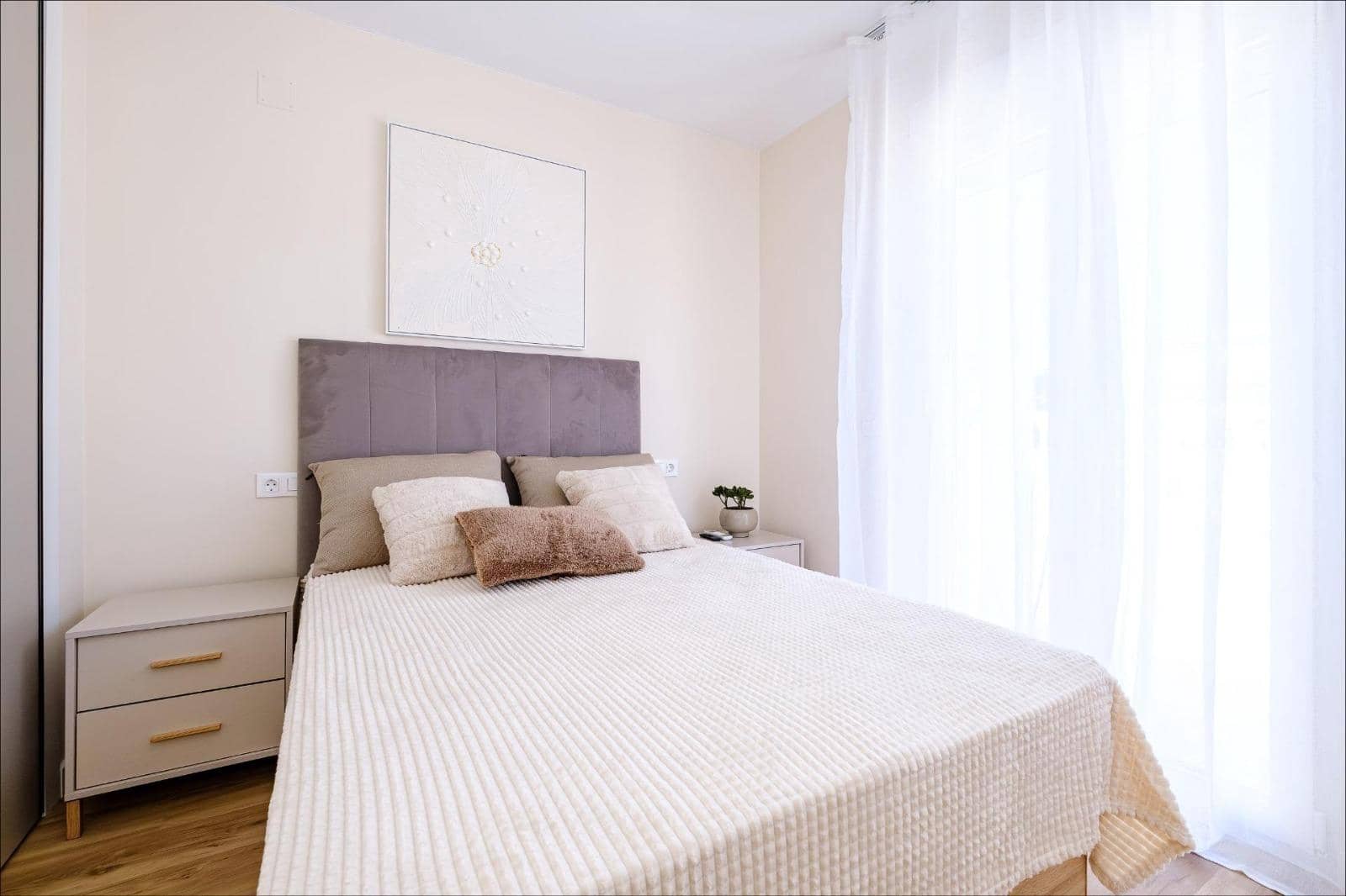 3 slaapkamer Rijtjeshuis te koop in Filipinas met zwembad - € 239.900 (Ref: 9860283)