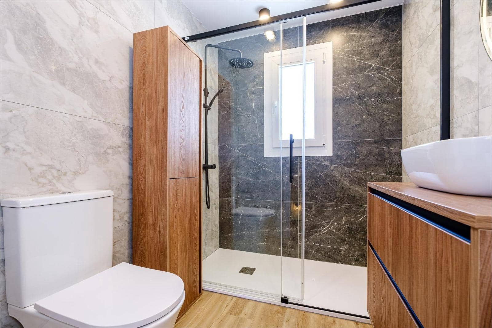 3 slaapkamer Rijtjeshuis te koop in Filipinas met zwembad - € 239.900 (Ref: 9860283)