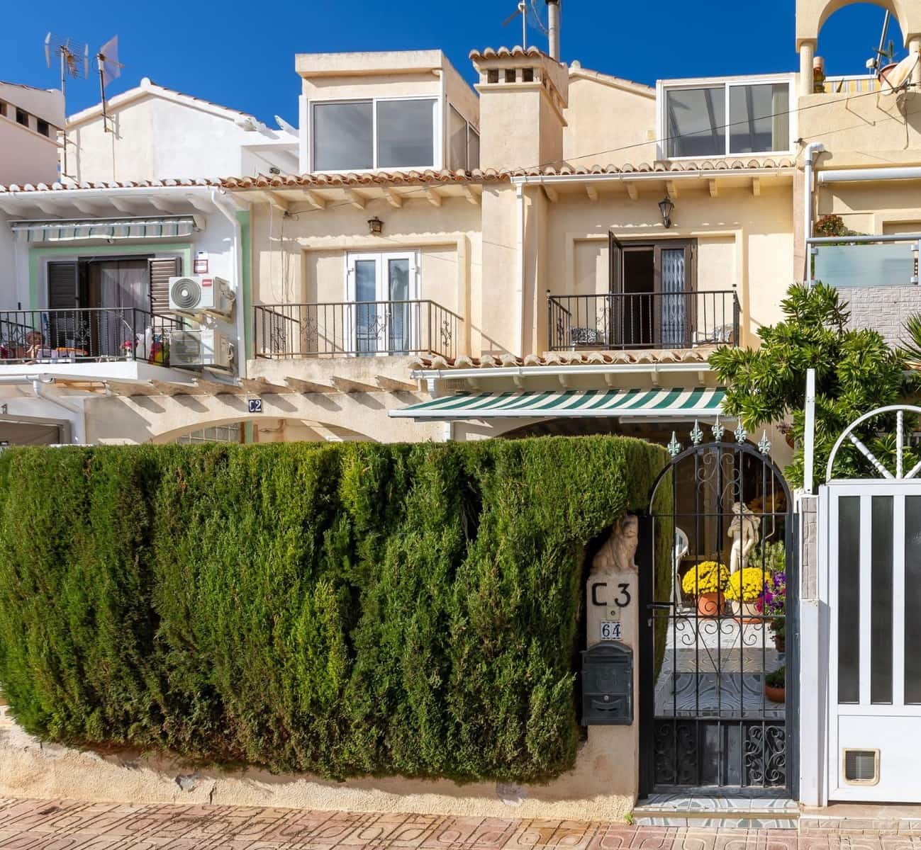 2 slaapkamer Appartement te koop in Torrevieja - € 135.000 (Ref: 9867145)
