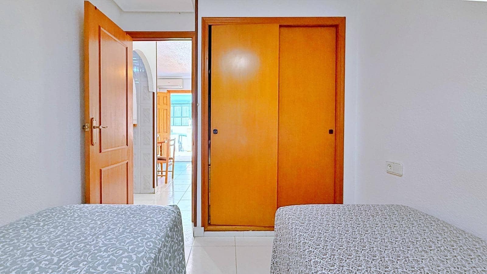 1 bedroom Apartment for sale in Punta Prima with pool - € 125,000 (Ref: 9868815)