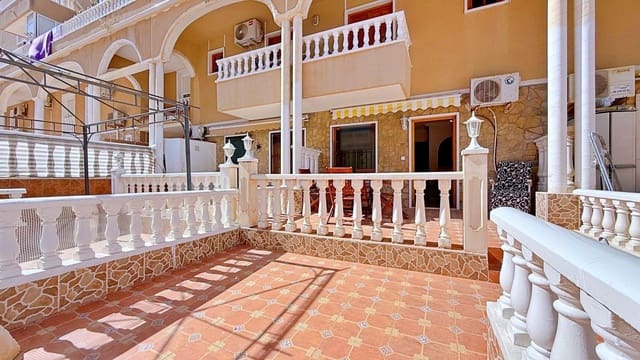 1 chambre Appartement à vendre à Punta Prima, Torrevieja avec piscine - 125 000 € (Ref: 9868815)