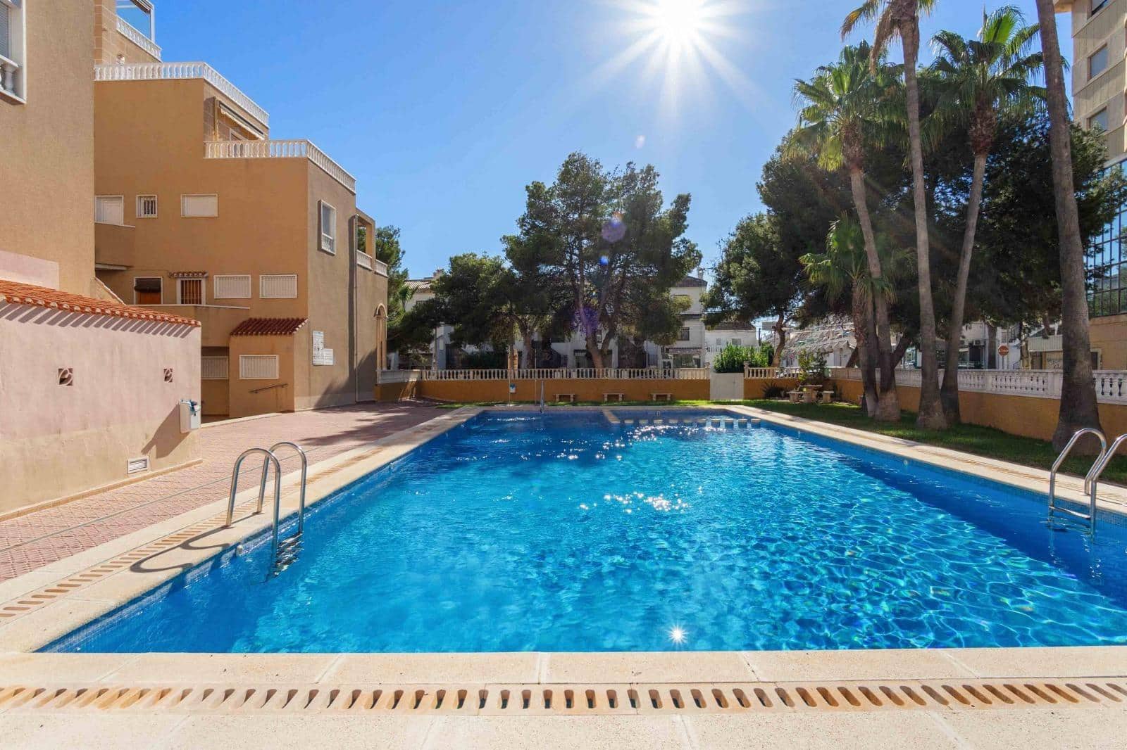 1 bedroom Apartment for sale in Punta Prima with pool - € 125,000 (Ref: 9868815)