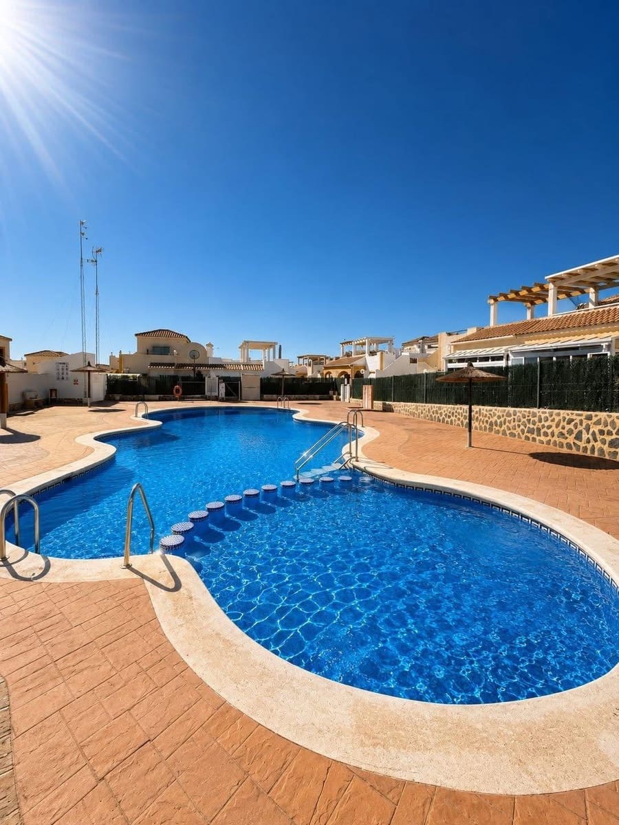 3 slaapkamer Appartement te koop in Orihuela met zwembad - € 209.000 (Ref: 9868816)