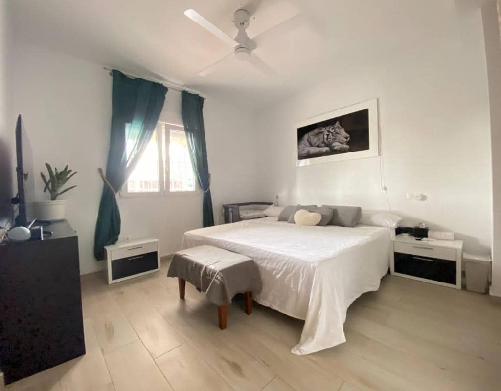 3 camera da letto Villa in vendita in Torrevieja con piscina - 440.000 € (Rif: 9885020)