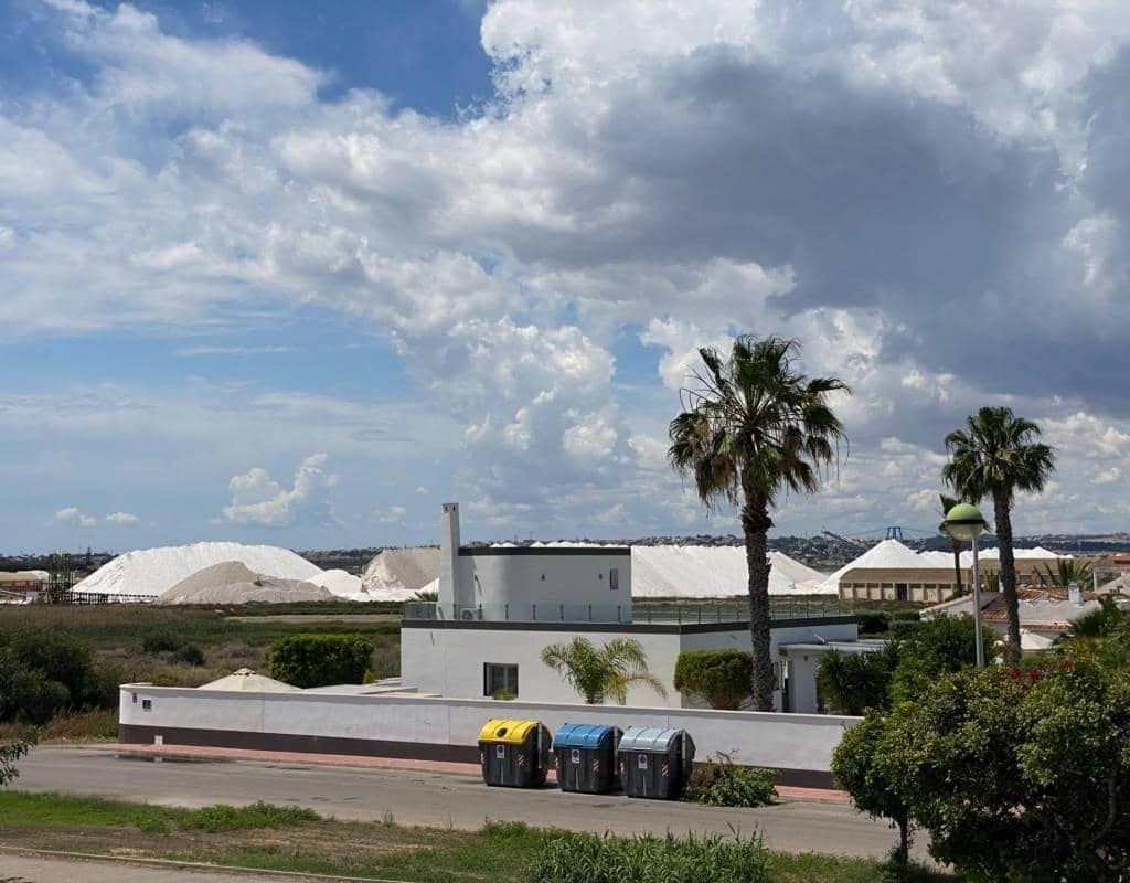 3 camera da letto Villa in vendita in Torrevieja con piscina - 440.000 € (Rif: 9885020)