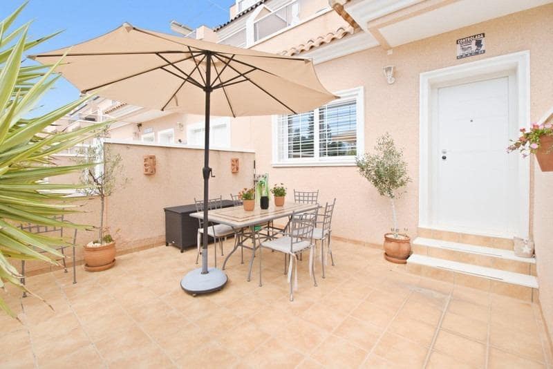 Adosado de 3 habitaciones en Torrevieja en venta - 329.000 € (Ref: 9894078)