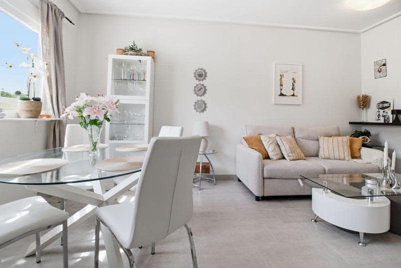 Adosado de 3 habitaciones en Torrevieja en venta - 329.000 € (Ref: 9894078)