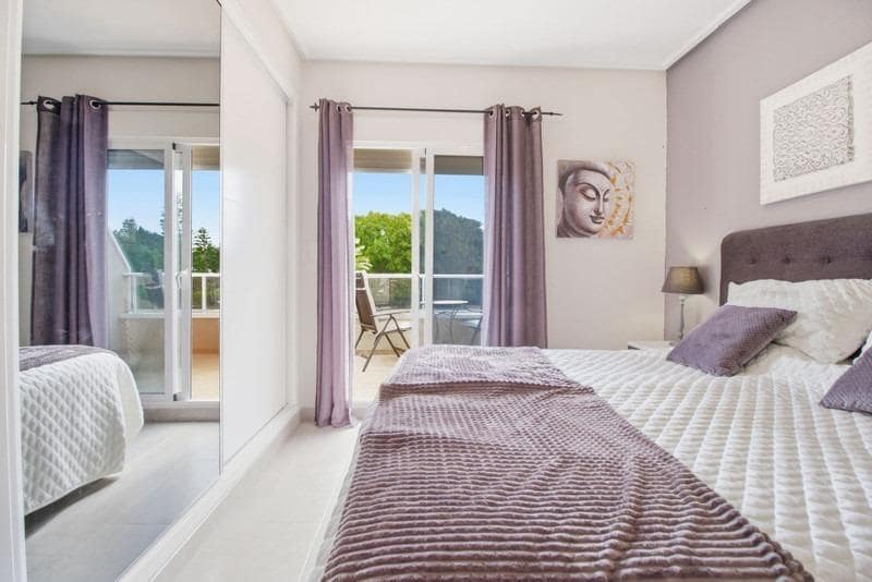 Adosado de 3 habitaciones en Torrevieja en venta - 329.000 € (Ref: 9894078)