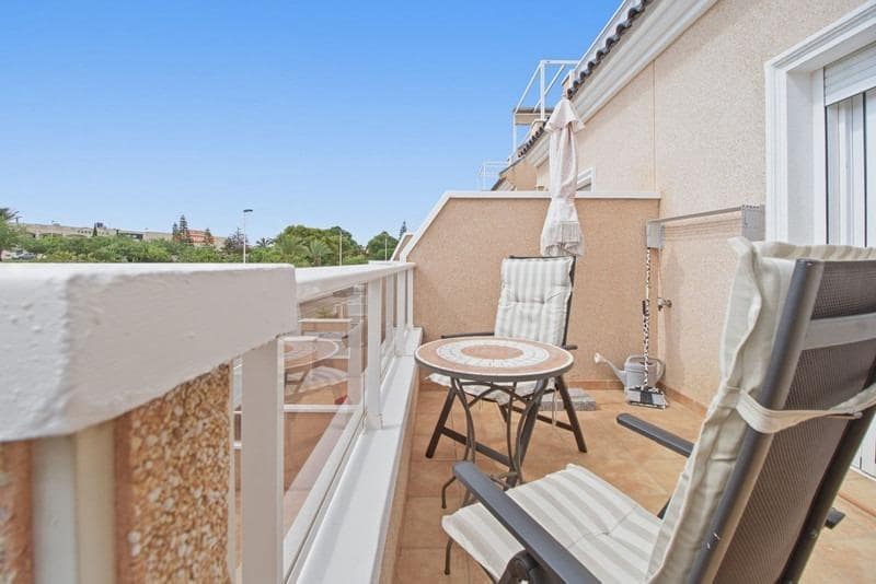 Adosado de 3 habitaciones en Torrevieja en venta - 329.000 € (Ref: 9894078)