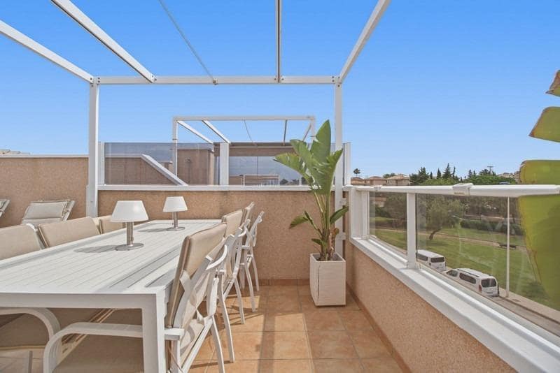 Adosado de 3 habitaciones en Torrevieja en venta - 329.000 € (Ref: 9894078)