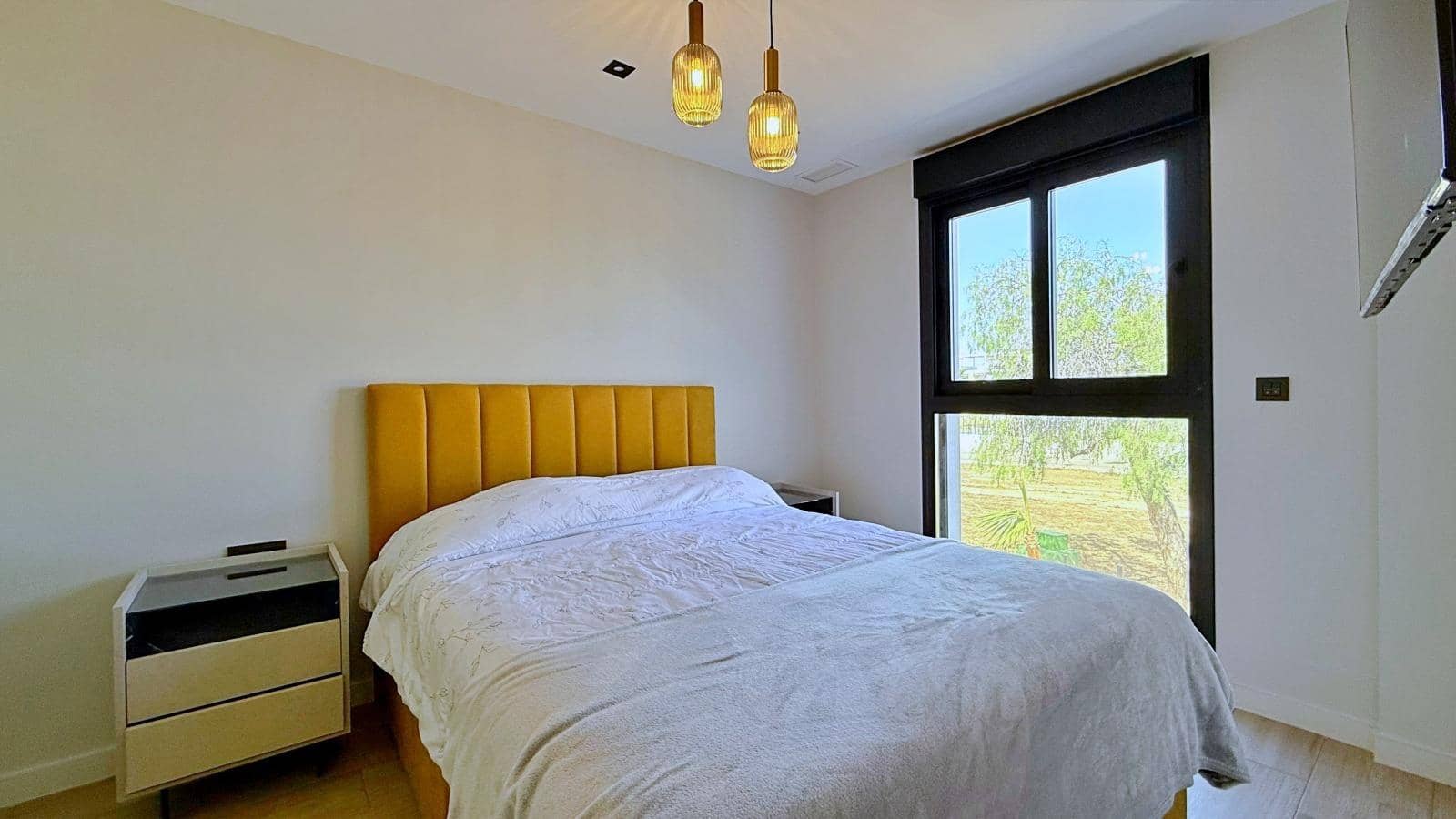 2 sypialnia Penthouse na sprzedaż w Orihuela Costa z basenem garażem - 379 000 € (Ref: 9938373)
