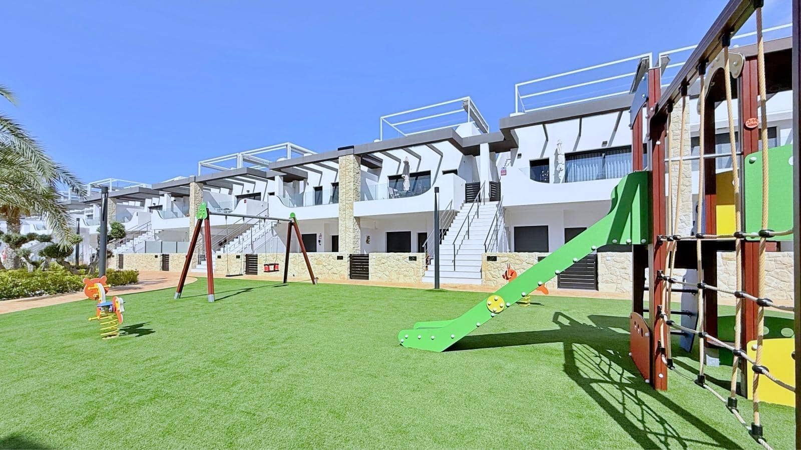 2 sypialnia Penthouse na sprzedaż w Orihuela Costa z basenem garażem - 379 000 € (Ref: 9938373)