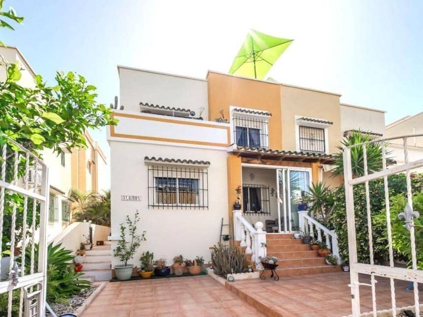 3 soveværelse Rækkehus til salg i La Florida med swimmingpool - € 199.950 (Ref: 9940343)