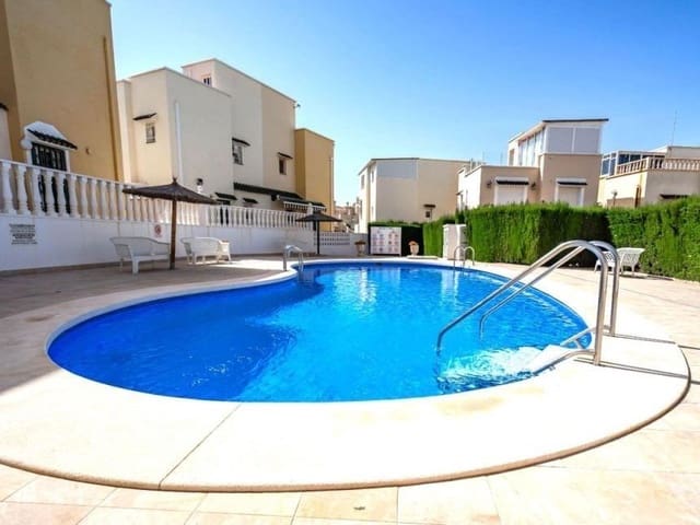 3 soveværelse Rækkehus til salg i La Florida, Orihuela med swimmingpool - € 199.950 (Ref: 9940343)