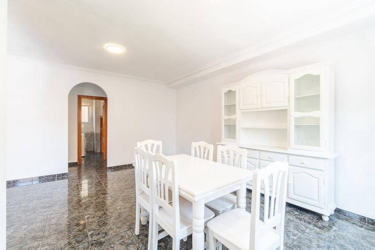 Semi-Rækkehus til salg i Playa Flamenca med swimmingpool - € 297.000 (Ref: 9958127)