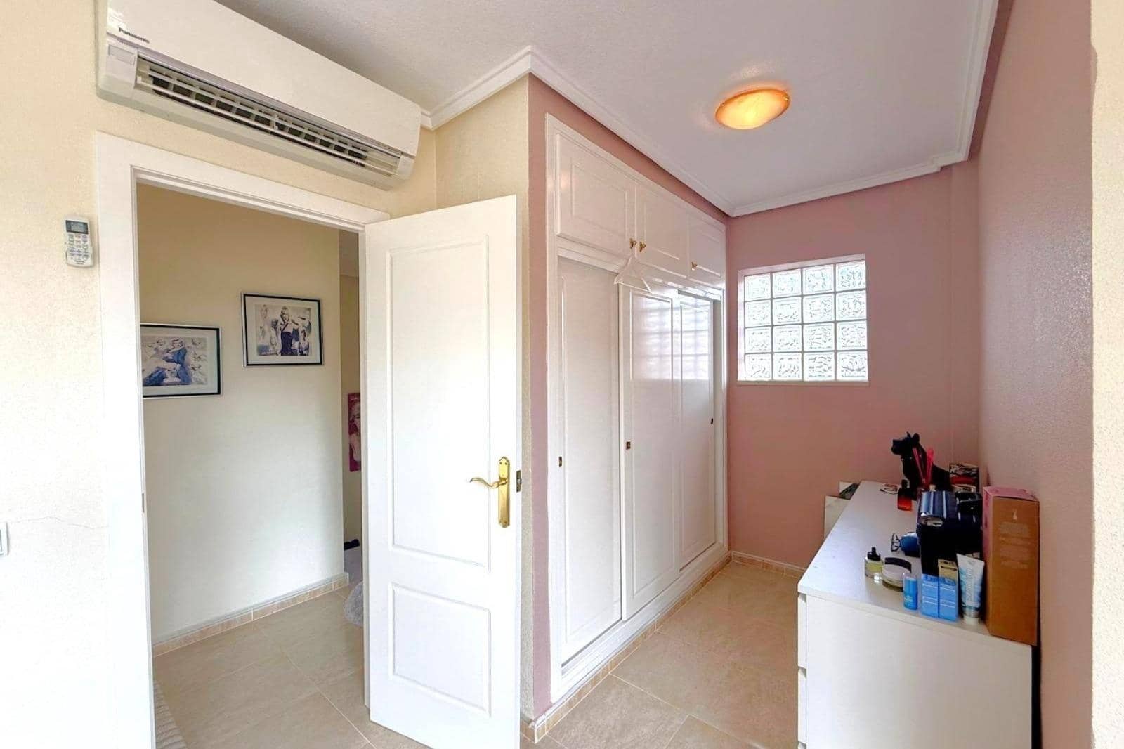 Chalet de 3 habitaciones en Orihuela Costa en venta - 339.000 € (Ref: 9977473)