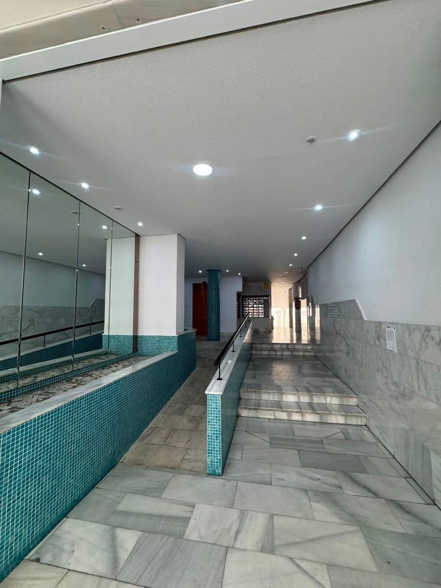 2 makuuhuone Huoneisto myytävänä paikassa Torrevieja mukana uima-altaan - 145 000 € (Ref: 9985124)
