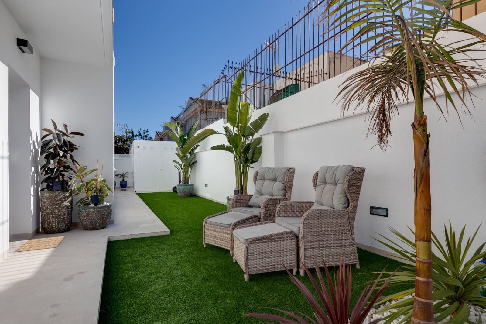 2 bedroom Bungalow for sale in San Pedro del Pinatar with pool - € 249,900 (Ref: 8324495)